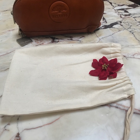 NWT CLAVA LEATHER ZIPPER POUCH W/ DRAWSTRING BAG🎁 - Picture 5 of 8